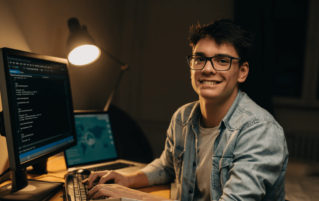 Programador júnior: o que faz, como ser, dicas, melhores cursos e salário